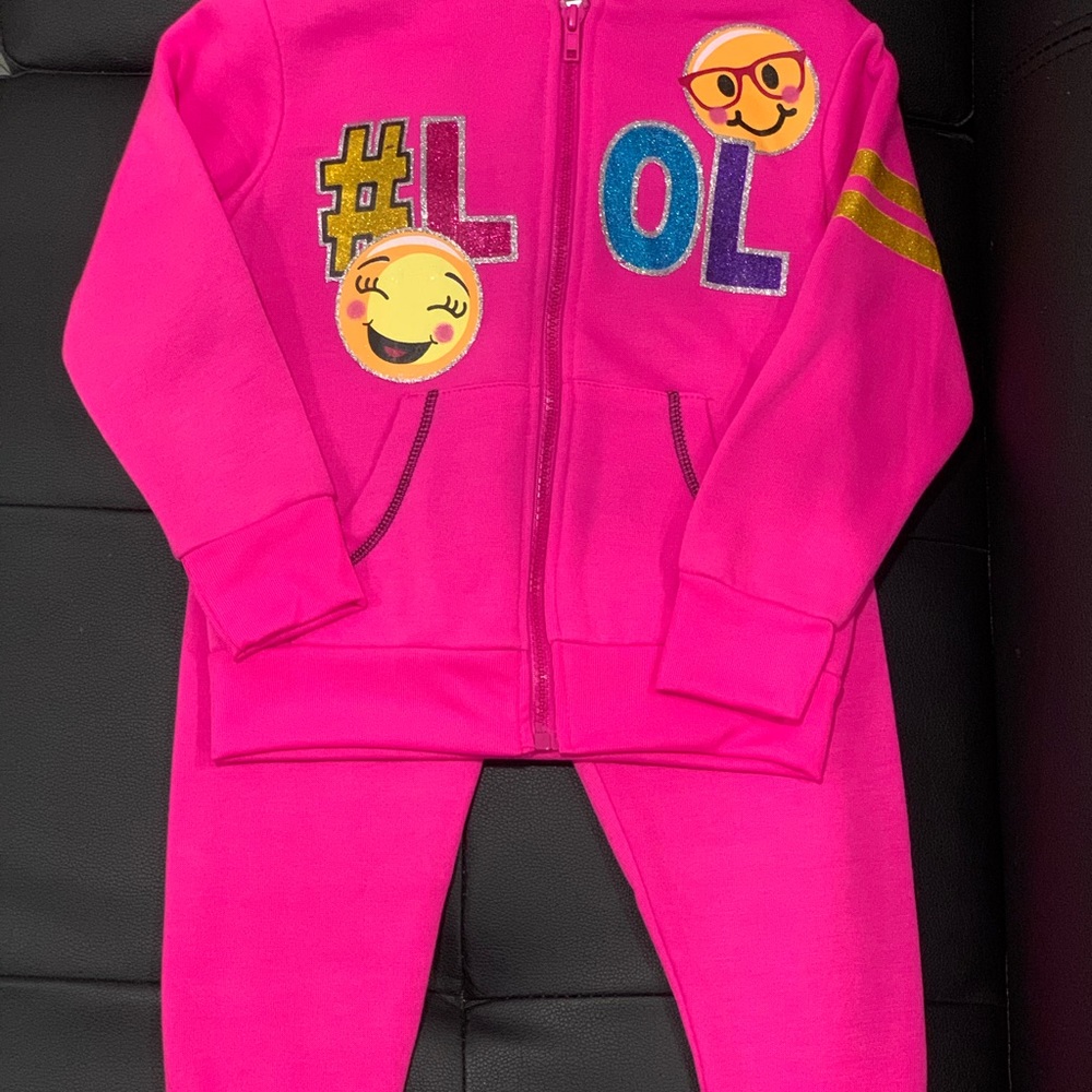 ⛔️REDUCED⛔️ NWT Girl DIVA LOL Sweatsuit